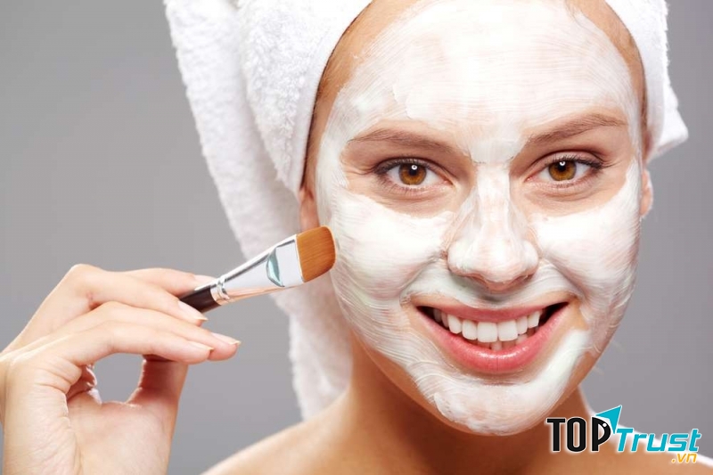 điều nên làm để thu nhỏ lỗ chân lông