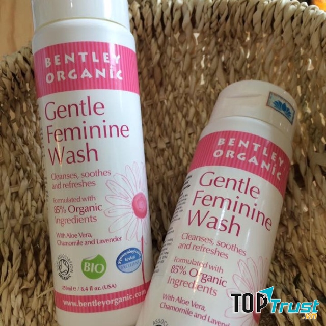 Dung dịch vệ sinh phụ nữ cho mẹ sau sinh tốt nhất hiện nay