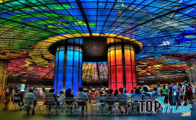 Ga tàu điện ngầm đẹp nhất thế giới