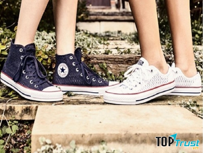 Giày Sneaker được ưa chuộng và săn lùng nhiều nhất năm 2016