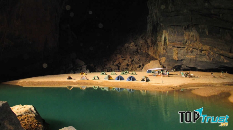 Hang động không thể không đi ở Quảng Bình