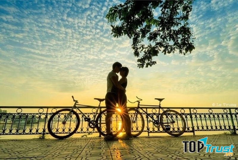 Hồ nước đẹp và nổi tiếng ở Hà Nội