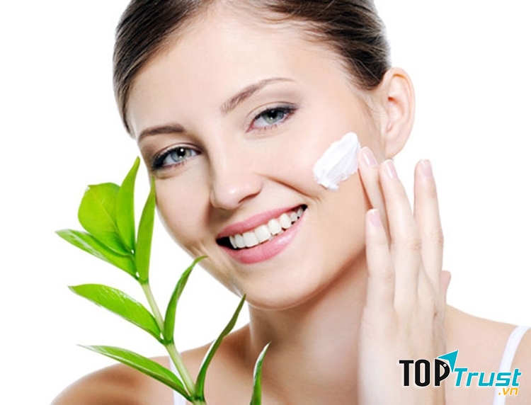 Kem chống nắng phù hợp nhất cho da khô bạn nên sử dụng