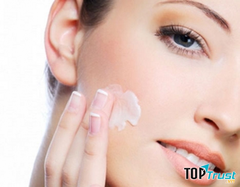 Kem dưỡng trắng da ban đêm của Nhật tốt nhất hiện nay