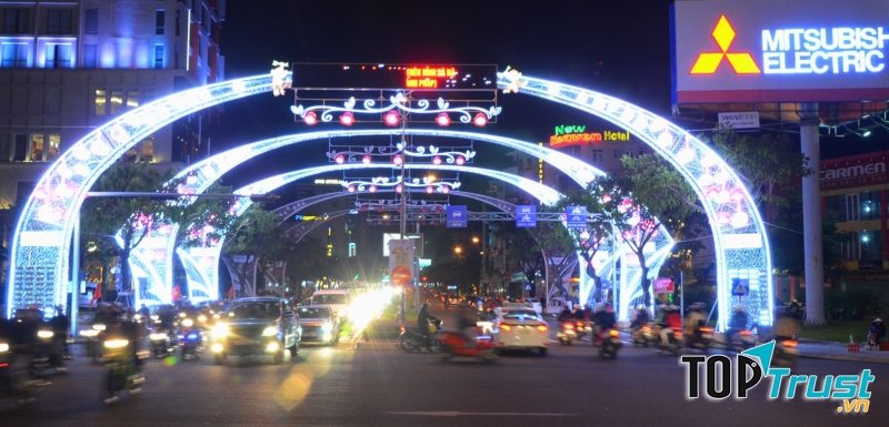 Khách sạn đẹp nhất đường Nguyễn Văn Linh, Đà Nẵng