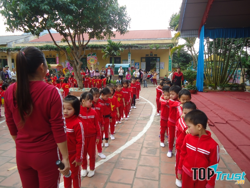 Khẩu hiệu, bài thơ hay giúp trẻ nhanh chóng về đội hình mà cô giáo mầm non nên biết