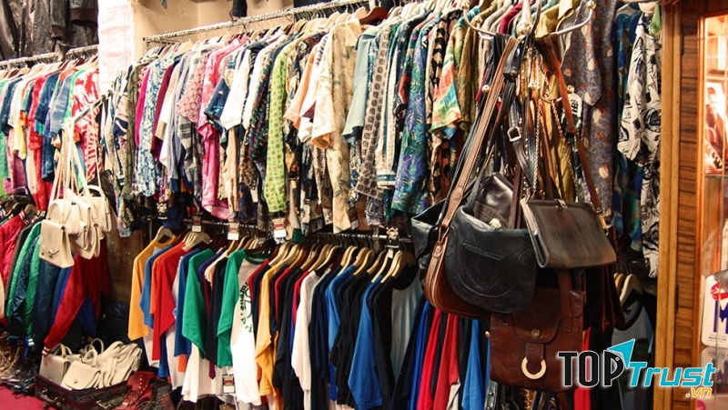 Khu chợ đồ secondhand nổi tiếng nhất Sài Gòn