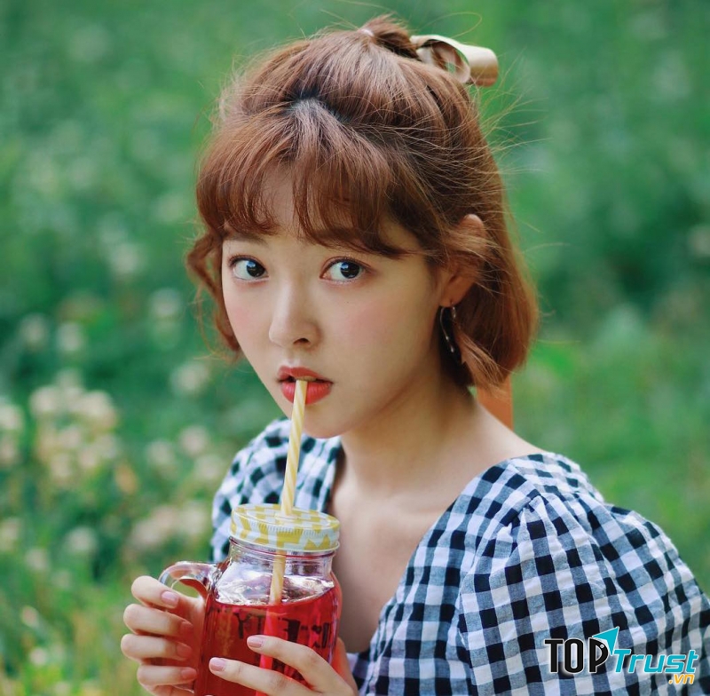 Kiểu tóc mái ngố khiến chị em thêm trẻ trung, xinh đẹp