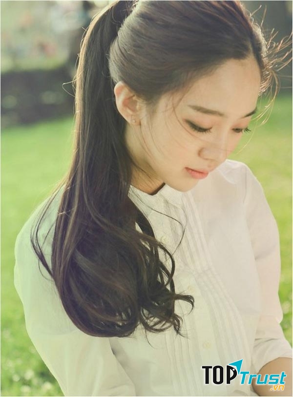 Kiểu tóc xoăn đẹp nhất cho các nàng vào mùa đông năm nay