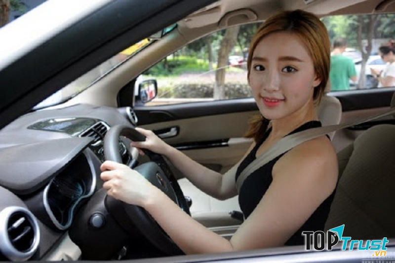 Kinh nghiệm lái xe cho người mới bắt đầu.