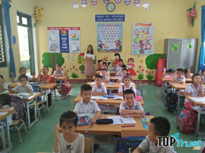 Kinh nghiệm quản lý học sinh nghịch ngợm và nói chuyện nhiều trong giờ học