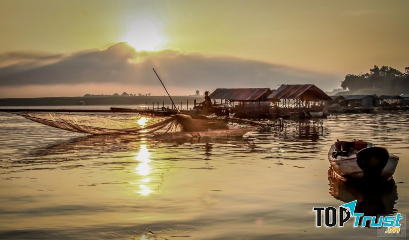 Làng chài phong cảnh đẹp và lãng mạn nhất ở Việt Nam