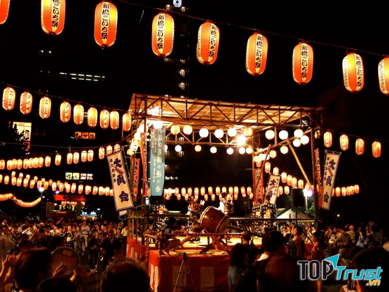 Lễ hội mùa đông đặc sắc nhất Nhật Bản