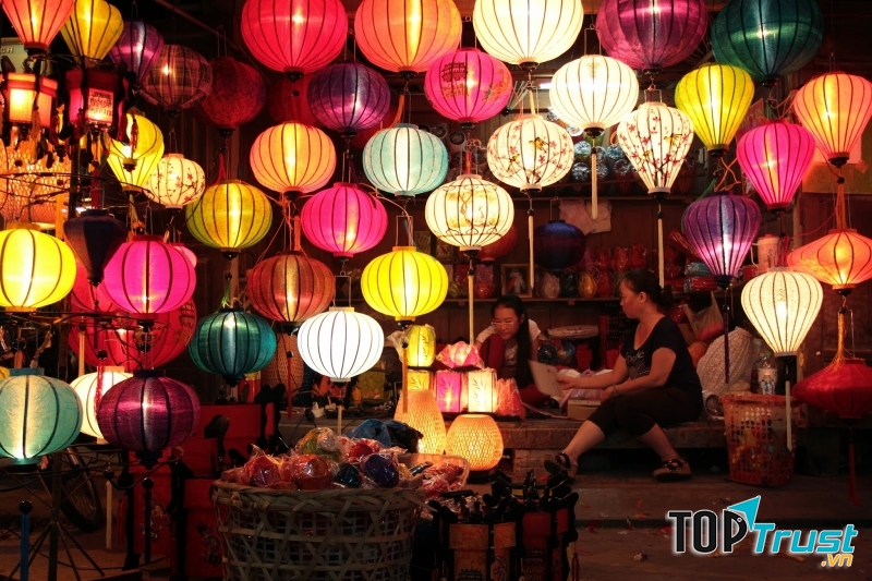 Loại đèn trang trí đẹp nhất cho ngày Tết