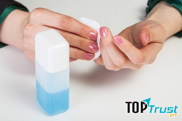 Loại nước rửa móng tay tốt nhất hiện nay