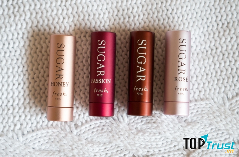 Loại son dưỡng môi có màu đẹp nhất hiện nay