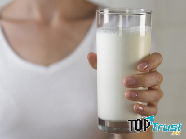 Loại sữa tốt nhất cho bà bầu 3 tháng đầu