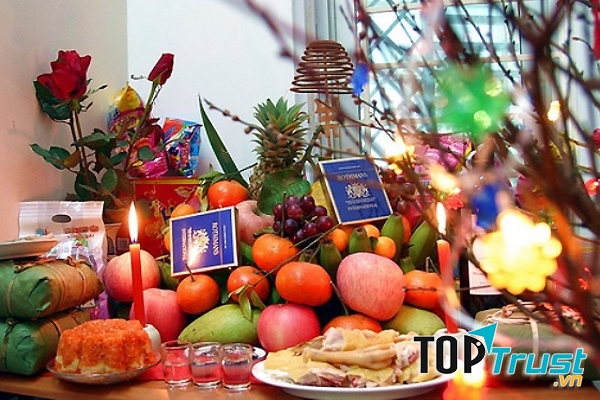 Lưu ý khi bài trí bàn thờ gia tiên ngày Tết để hợp phong thủy