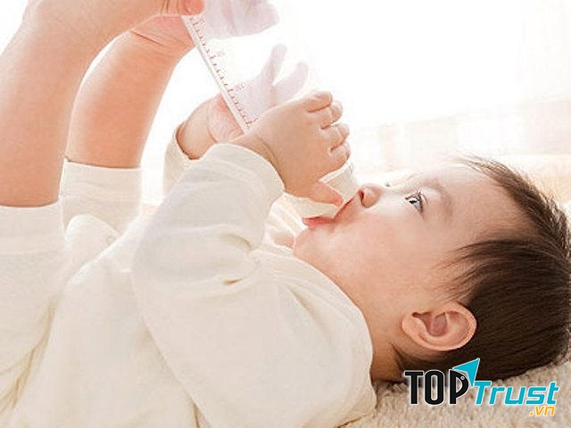 Lưu ý quan trọng nhất khi pha sữa cho trẻ để đảm bảo dinh dưỡng