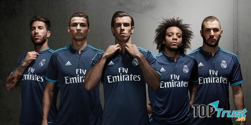 Mẫu áo bóng đá đẹp nhất năm 2017