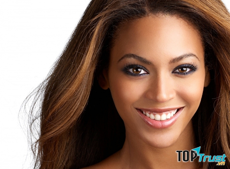 Mẹo nhỏ  trang điểm hữu hiệu nhất  cho da nâu