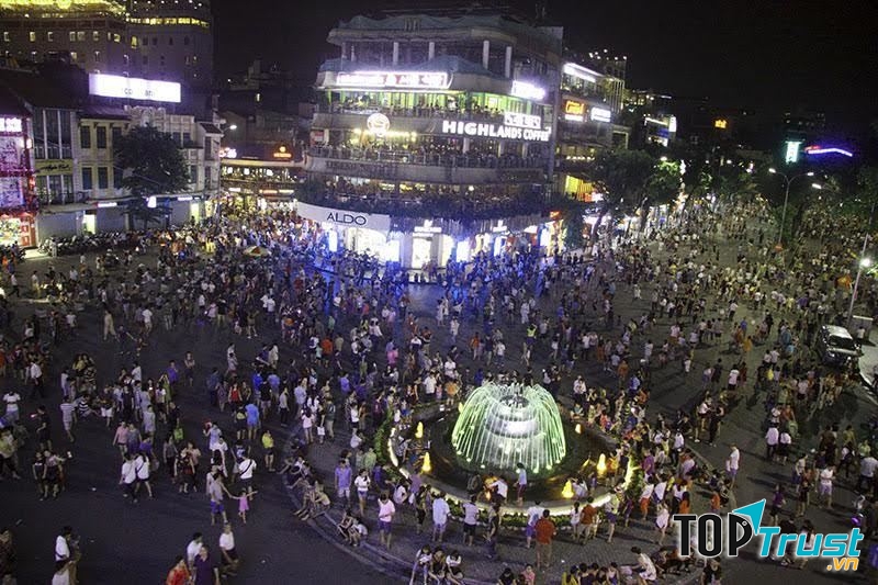 Món ăn ngon nhất tại phố đi bộ Hồ Gươm, Hà Nội