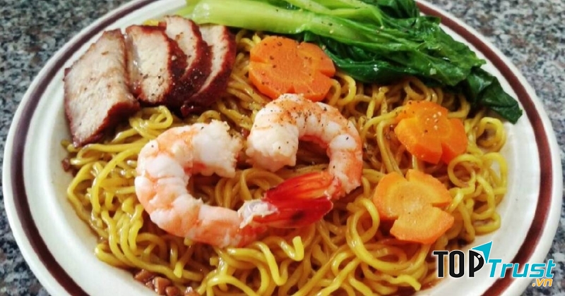 Món mì trộn cực ngon bạn không thể bỏ qua tại Sài Gòn