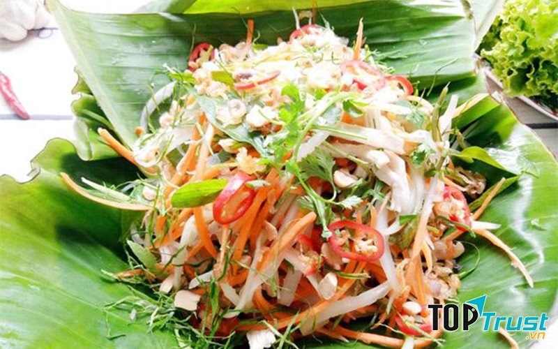 Món nộm ngon nhất phố Hàm Long, Hà Nội