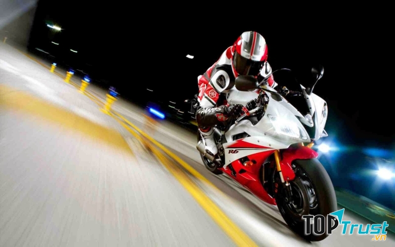 Môtô có quãng đường di chuyển xa nhất chỉ với một bình xăng