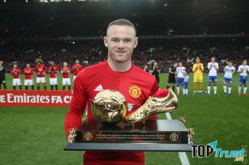 Mùa giải thi đấu hay và đáng nhớ nhất của cầu thủ Wayne Rooney