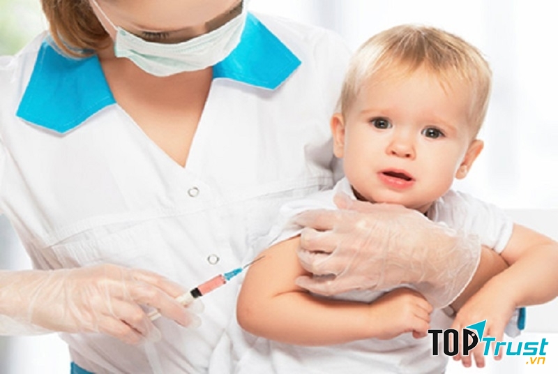 Mũi tiêm quan trọng nhất để bảo vệ sức khỏe cho con bạn