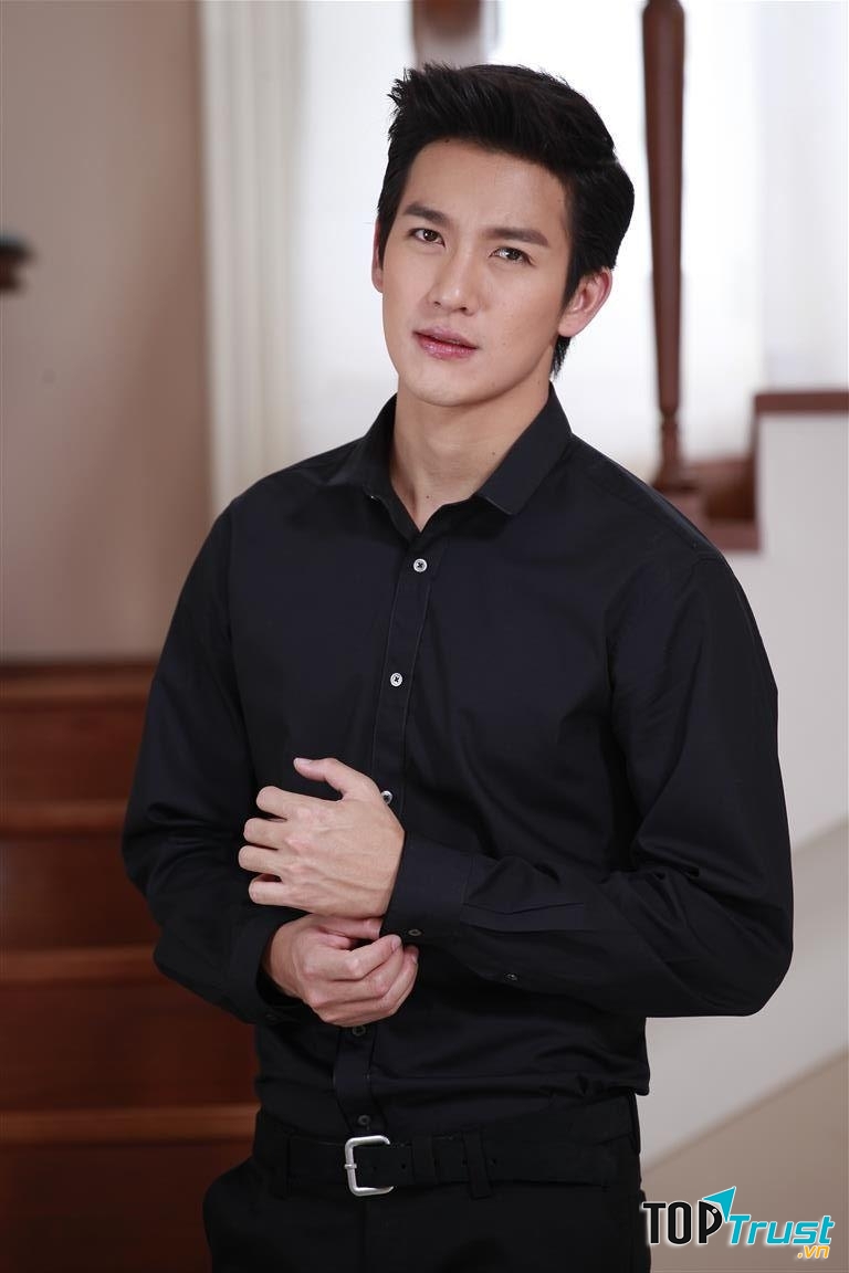 Nam diễn viên được yêu thích nhất Thái Lan