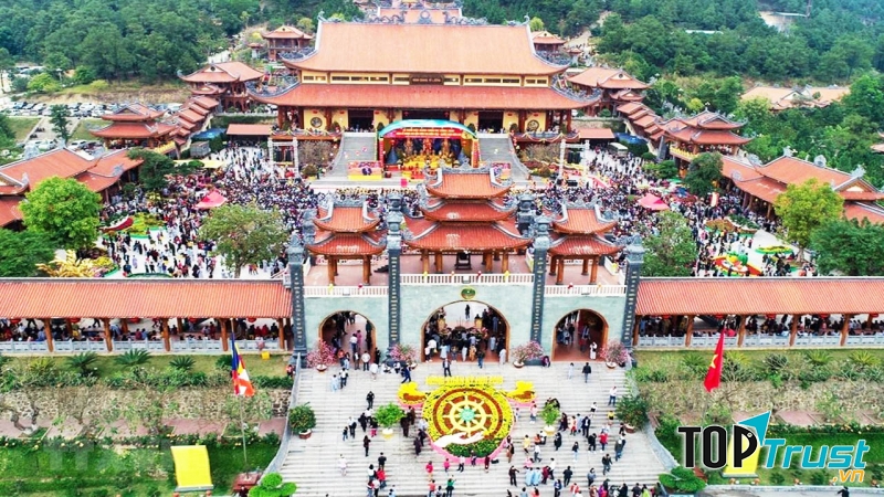 Ngôi chùa linh thiêng gần Hà Nội để du xuân đầu năm