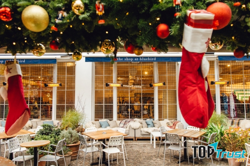 Nhà hàng lý tưởng cho dịp Noel gần Sunrise Riverside
