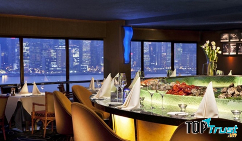 Nhà hàng phục vụ khách xuyên Tết ở Hong Kong