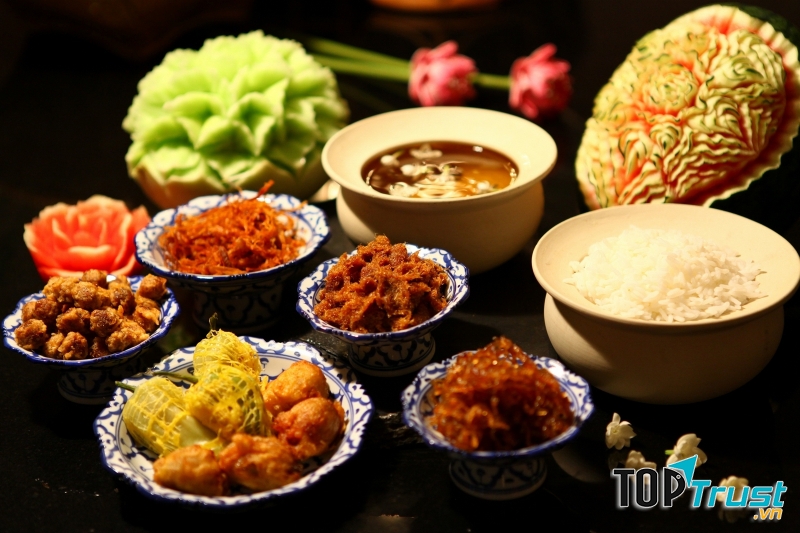 Nhà hàng Thái Lan ngon nhất Hà Nội chuẩn vị xứ Chùa Vàng