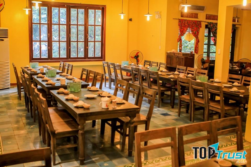 Nhà hàng tổ chức tiệc tất niên công ty ấn tượng tại Nội thành Hà Nội