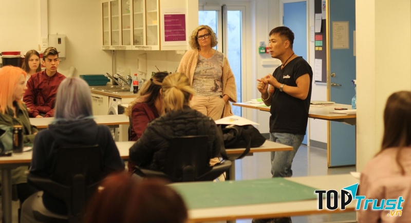 Nhà tạo mẫu tóc nổi tiếng nhất ở Hà Nội