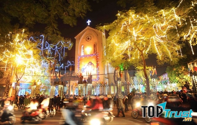 Nhà thờ lý tưởng nhất để bạn đón Giáng sinh (Noel) về đêm Hà Nội