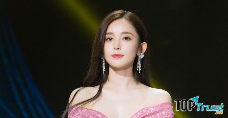 Nữ diễn viên đẹp nhất của dòng phim chuyển thể từ tiểu thuyết ngôn tình