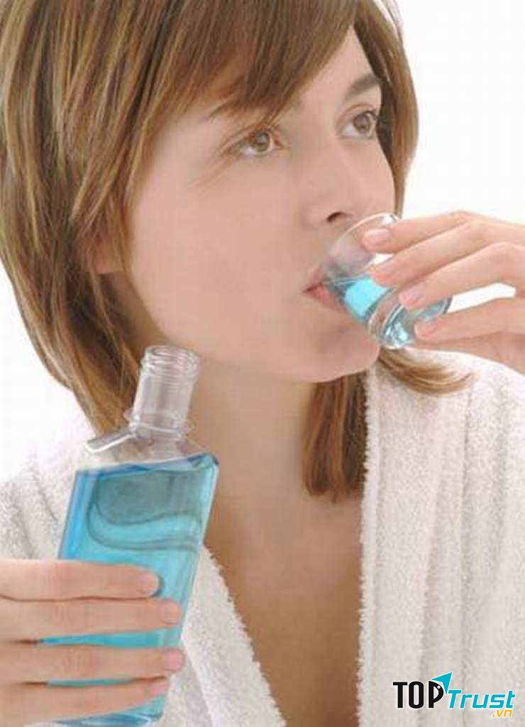 Nước súc miệng ngăn ngừa ê buốt răng hiệu quả nhất