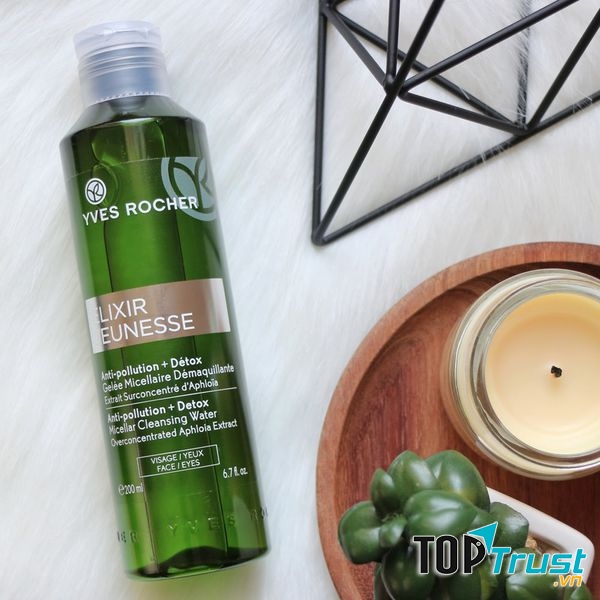 Nước tẩy trang tốt nhất cho da hỗn hợp