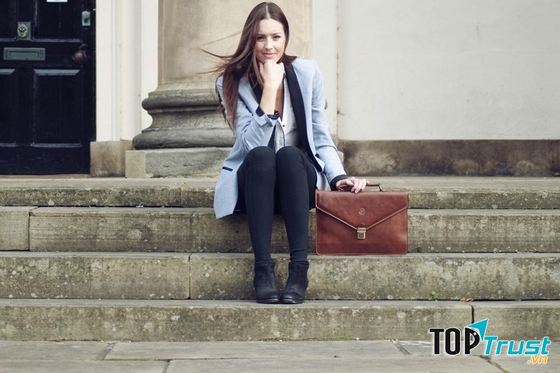 Phong cách thời trang cô nàng công sở cần biết