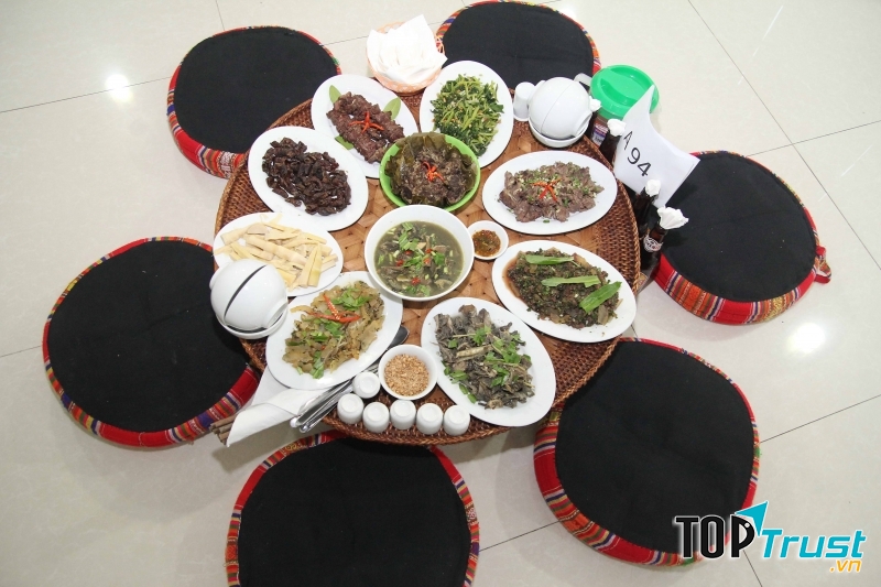 Quán ăn đặc sản dân tộc ngon nhất tại Hà Nội