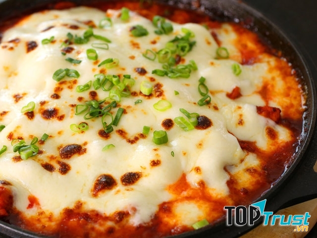 Quán ăn gà cay phô mai ngon nhất ở Huế