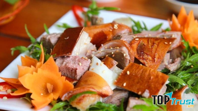 Quán ăn ngon nhất đường Hoàng Quốc Việt, Hà Nội