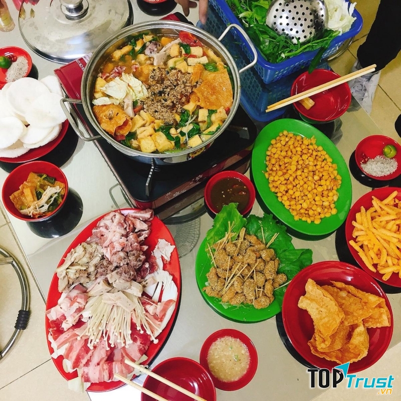 Quán ăn ngon nhất phố Lê Thanh Nghị, Hai bà Trưng, Hà Nội