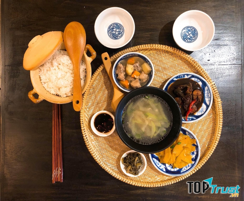 Quán ăn ngon ở đường Lê Lợi, Huế