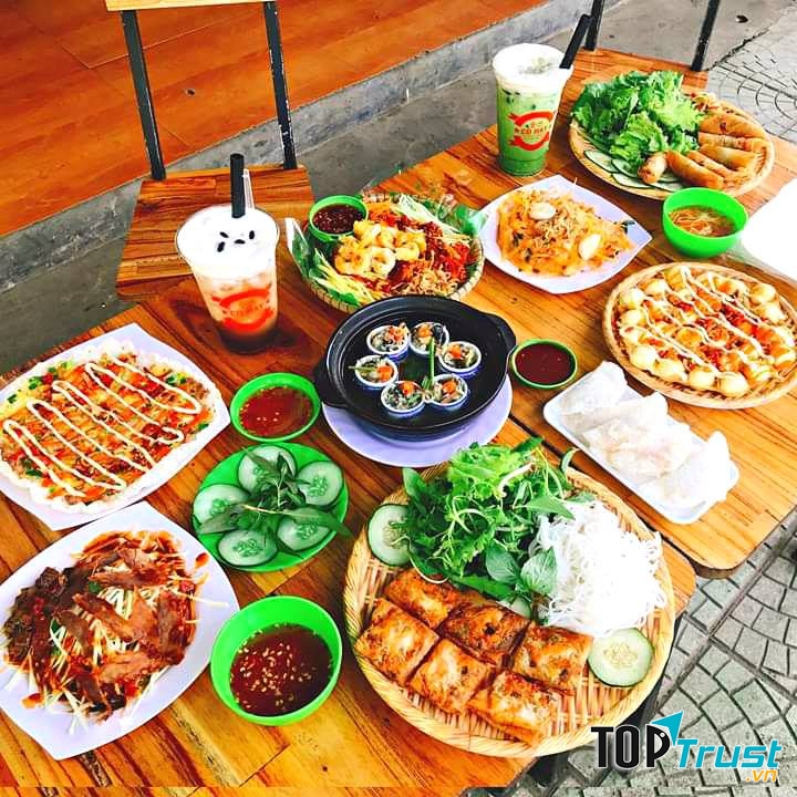 Quán ăn ngon ở đường Thạch Hãn, Huế