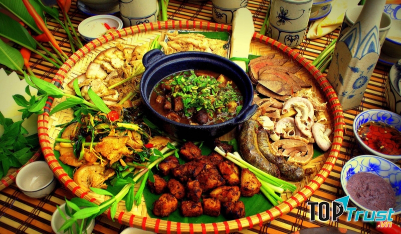 Quán ăn ngon tại phố Hoàng Ngọc Phách - Hà Nội